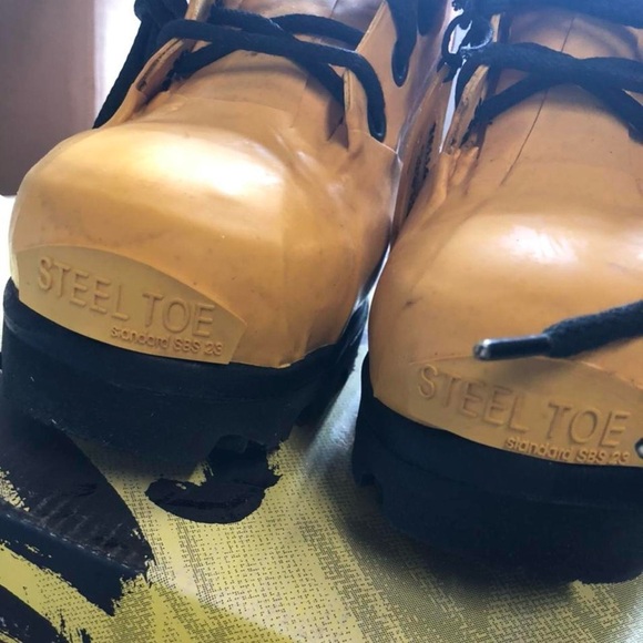 BNIB UK’s YELLOW CAB, solid tire rubber boots, steel toe - 38EUR - Picture 4 of 4